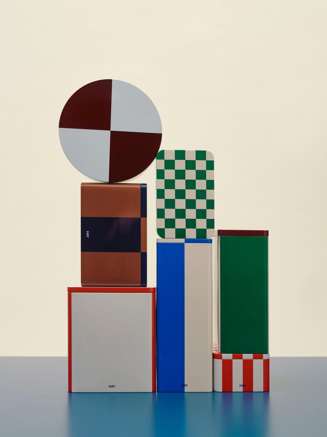 Tin beholder, H20 cm - Off-white and Red